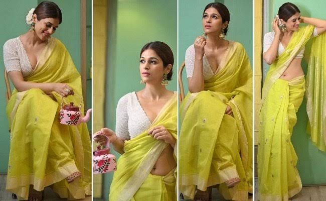 Teachers day sarees deals for students